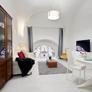 https://ponte-cavour-apartment.it-romehotels.com
